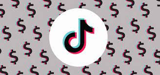 Queenbee TikTok: The Trending Phenomenon Taking Over Fashion and Beauty on TikTok